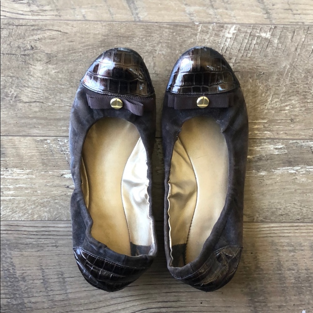Tahari brown flats